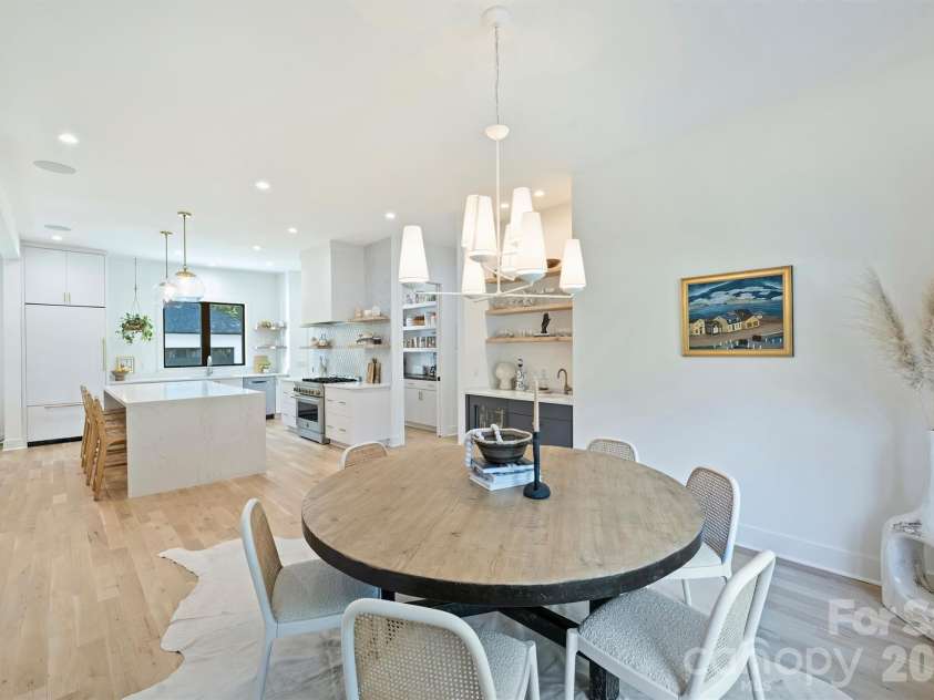 1241 Heather Lane, Charlotte, NC 28209.  MLS# CAR4391478, YatesRealty ID 31440. Dining Area