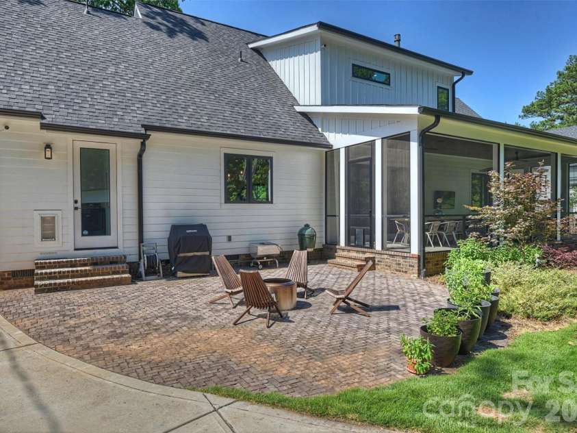 1241 Heather Lane, Charlotte, NC 28209.  MLS# CAR4391478, YatesRealty ID 31440. Patio Area