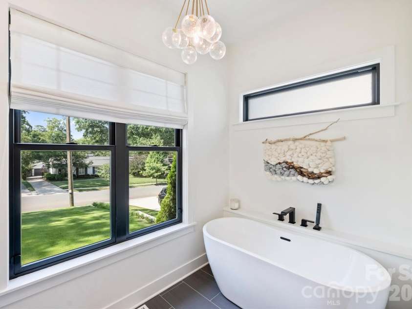 1241 Heather Lane, Charlotte, NC 28209.  MLS# CAR4391478, YatesRealty ID 31440. Primary Bath