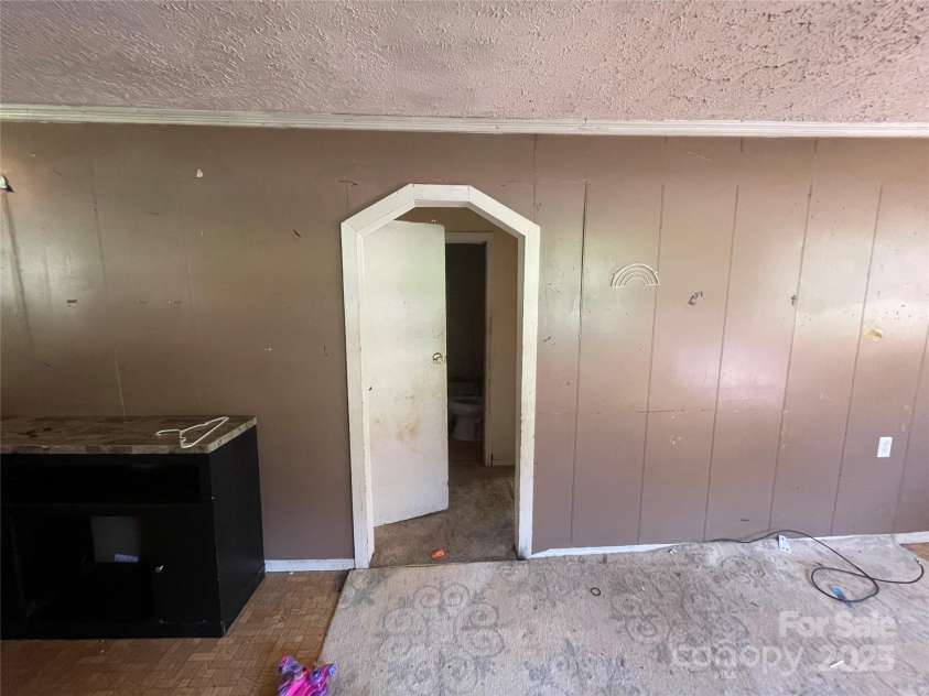 3523 Walker Circle, Lenoir, NC 28645.  MLS# CAR4286322, YatesRealty ID 31440. 