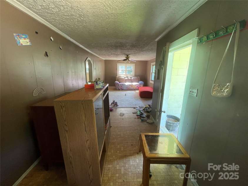 3523 Walker Circle, Lenoir, NC 28645.  MLS# CAR4286322, YatesRealty ID 31440. 