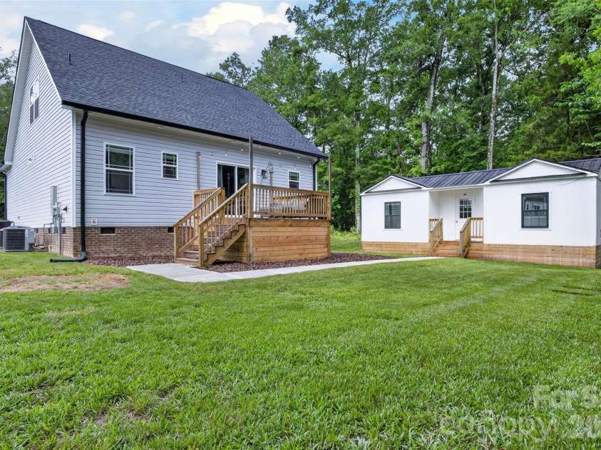 1436 Panther Road, Lancaster, SC 29720.  MLS# CAR4394628, YatesRealty ID 31442. 