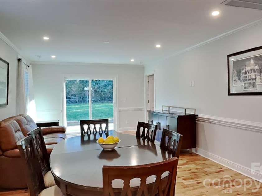 1551 Merriman Avenue, Charlotte, NC 28203.  MLS# CAR4394840, YatesRealty ID 31443. 