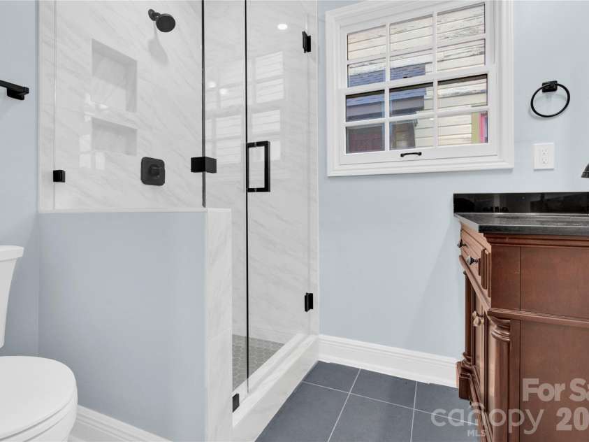 1551 Merriman Avenue, Charlotte, NC 28203.  MLS# CAR4394840, YatesRealty ID 31443. 