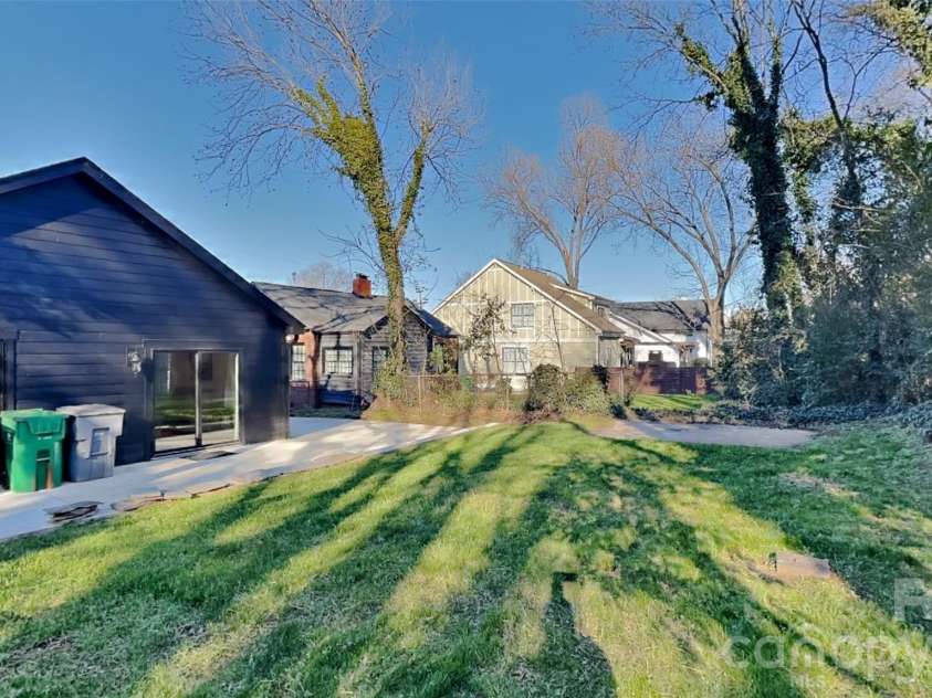 1551 Merriman Avenue, Charlotte, NC 28203.  MLS# CAR4394840, YatesRealty ID 31443. 