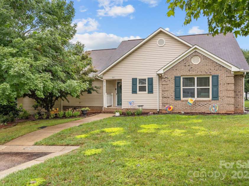 315 Hidden Creek Circle, Salisbury, NC 28147.  MLS# CAR4290297, YatesRealty ID 31444. 