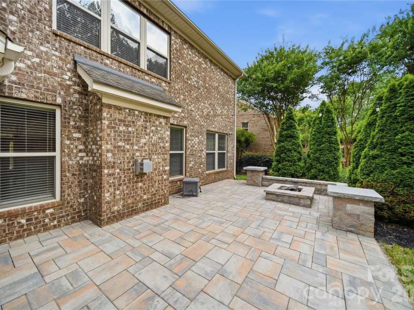 963 Rock Forest Way, Fort Mill, SC 29707.  MLS# CAR4394897, YatesRealty ID 31444. 