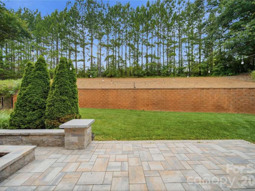 963 Rock Forest Way, Fort Mill, SC 29707.  MLS# CAR4394897, YatesRealty ID 31444. 