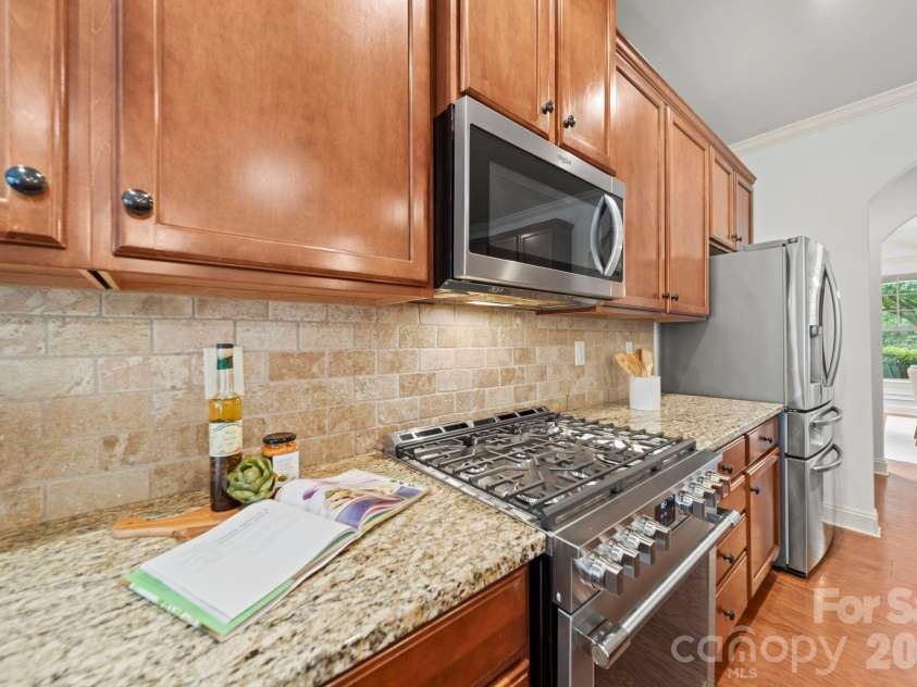 963 Rock Forest Way, Fort Mill, SC 29707.  MLS# CAR4394897, YatesRealty ID 31444. 