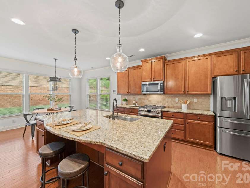 963 Rock Forest Way, Fort Mill, SC 29707.  MLS# CAR4394897, YatesRealty ID 31444. 