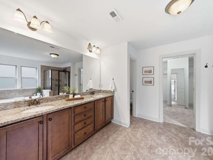 963 Rock Forest Way, Fort Mill, SC 29707.  MLS# CAR4394897, YatesRealty ID 31444. 