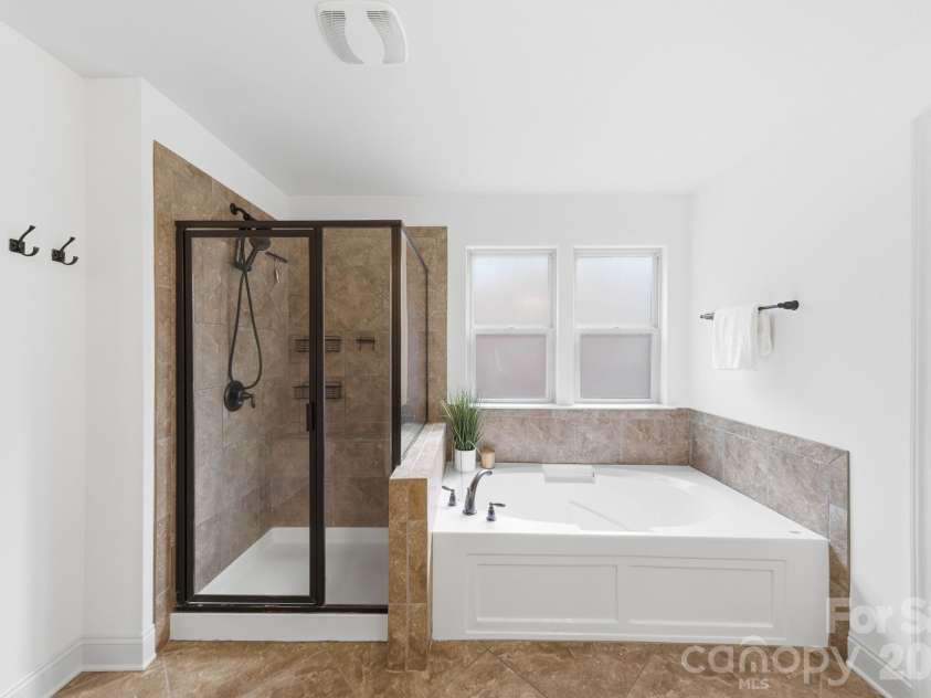 963 Rock Forest Way, Fort Mill, SC 29707.  MLS# CAR4394897, YatesRealty ID 31444. 