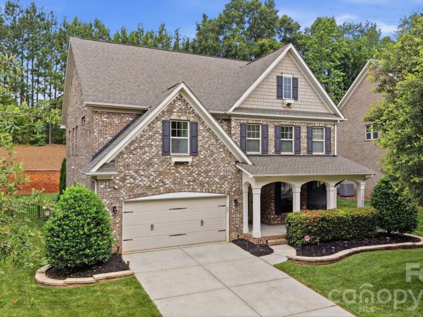 963 Rock Forest Way, Fort Mill, SC 29707.  MLS# CAR4394897, YatesRealty ID 31444. 