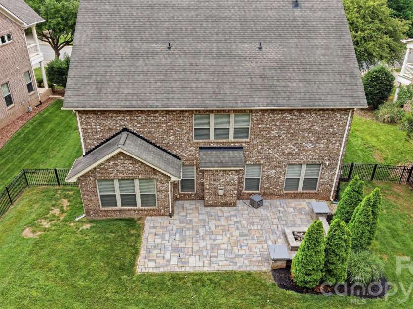 963 Rock Forest Way, Fort Mill, SC 29707.  MLS# CAR4394897, YatesRealty ID 31444. 