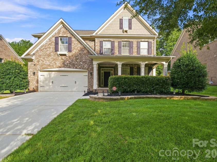 963 Rock Forest Way, Fort Mill, SC 29707.  MLS# CAR4394897, YatesRealty ID 31444. 