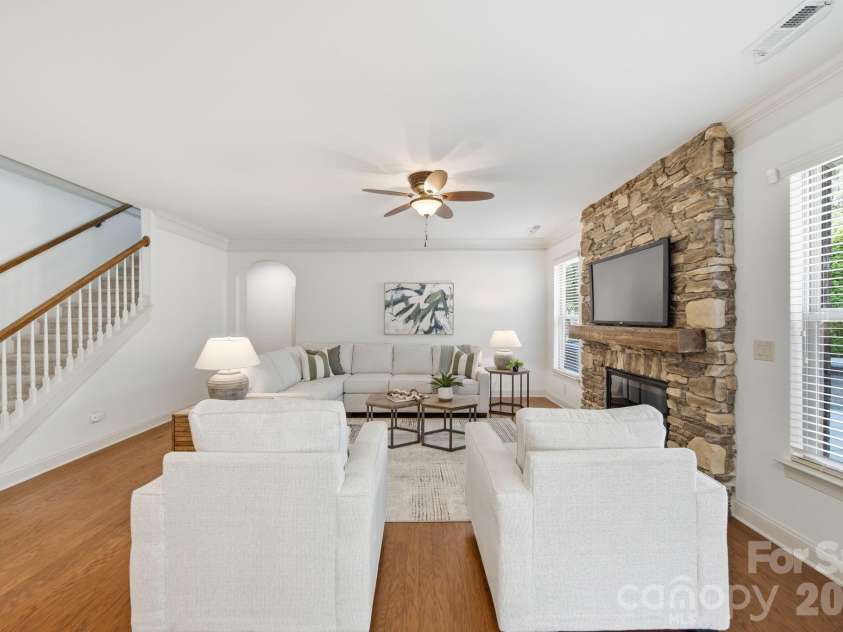 963 Rock Forest Way, Fort Mill, SC 29707.  MLS# CAR4394897, YatesRealty ID 31444. 