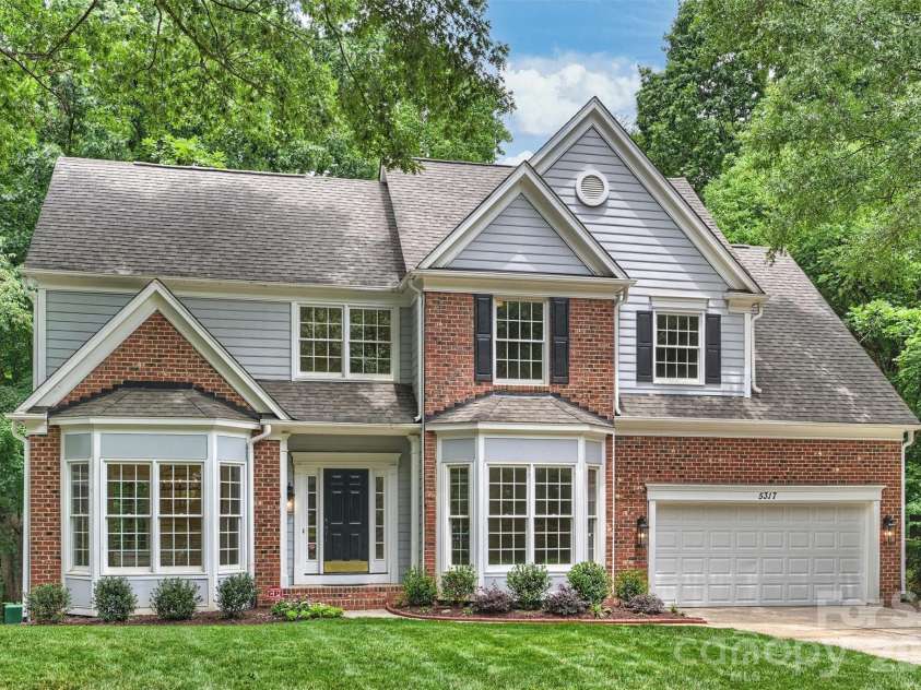 5317 Fairvista Drive, Charlotte, NC 28269.  MLS# CAR4393262, YatesRealty ID 31445. 