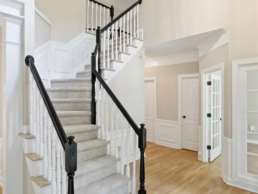 5317 Fairvista Drive, Charlotte, NC 28269.  MLS# CAR4393262, YatesRealty ID 31445. 