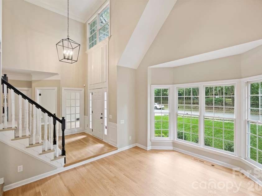 5317 Fairvista Drive, Charlotte, NC 28269.  MLS# CAR4393262, YatesRealty ID 31445. 