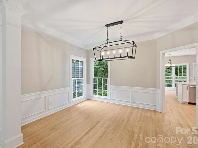5317 Fairvista Drive, Charlotte, NC 28269.  MLS# CAR4393262, YatesRealty ID 31445. 