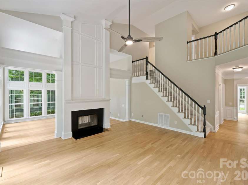 5317 Fairvista Drive, Charlotte, NC 28269.  MLS# CAR4393262, YatesRealty ID 31445. 