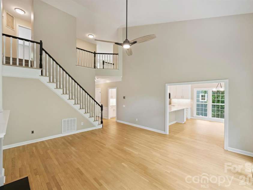 5317 Fairvista Drive, Charlotte, NC 28269.  MLS# CAR4393262, YatesRealty ID 31445. 
