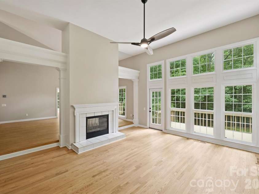 5317 Fairvista Drive, Charlotte, NC 28269.  MLS# CAR4393262, YatesRealty ID 31445. 