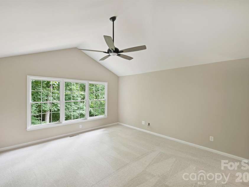 5317 Fairvista Drive, Charlotte, NC 28269.  MLS# CAR4393262, YatesRealty ID 31445. 