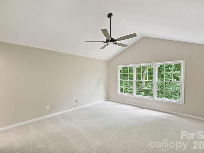 5317 Fairvista Drive, Charlotte, NC 28269.  MLS# CAR4393262, YatesRealty ID 31445. 