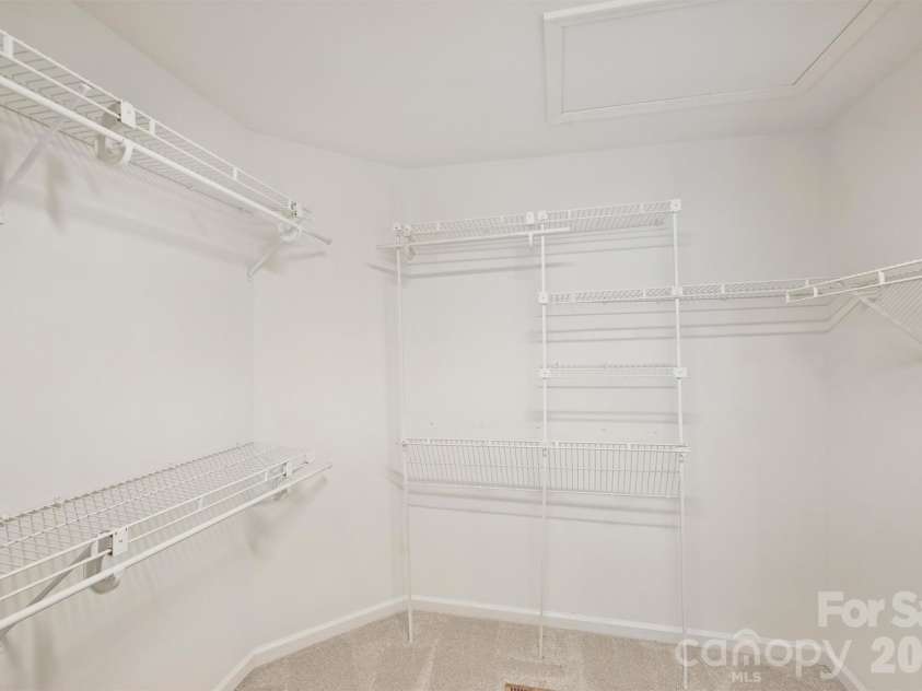 5317 Fairvista Drive, Charlotte, NC 28269.  MLS# CAR4393262, YatesRealty ID 31445. 