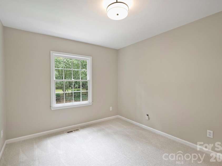 5317 Fairvista Drive, Charlotte, NC 28269.  MLS# CAR4393262, YatesRealty ID 31445. 