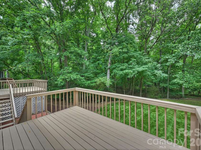 5317 Fairvista Drive, Charlotte, NC 28269.  MLS# CAR4393262, YatesRealty ID 31445. 