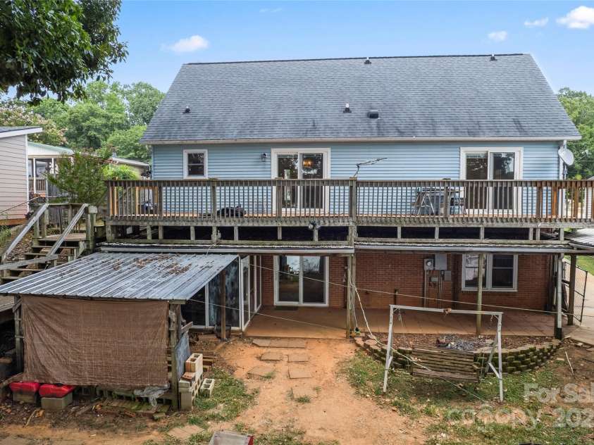 5438 Cold Harbor Drive, Charlotte, NC 28214.  MLS# CAR4282573, YatesRealty ID 31445. Back yard view