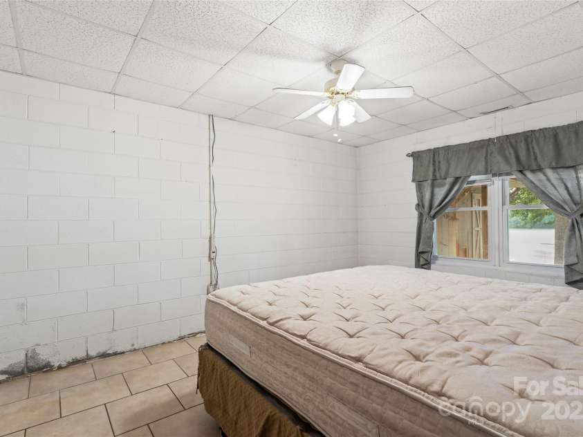 5438 Cold Harbor Drive, Charlotte, NC 28214.  MLS# CAR4282573, YatesRealty ID 31445. Basement bedroom 3