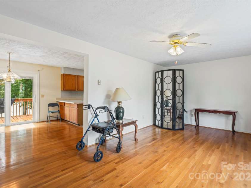 5438 Cold Harbor Drive, Charlotte, NC 28214.  MLS# CAR4282573, YatesRealty ID 31445. Entrance