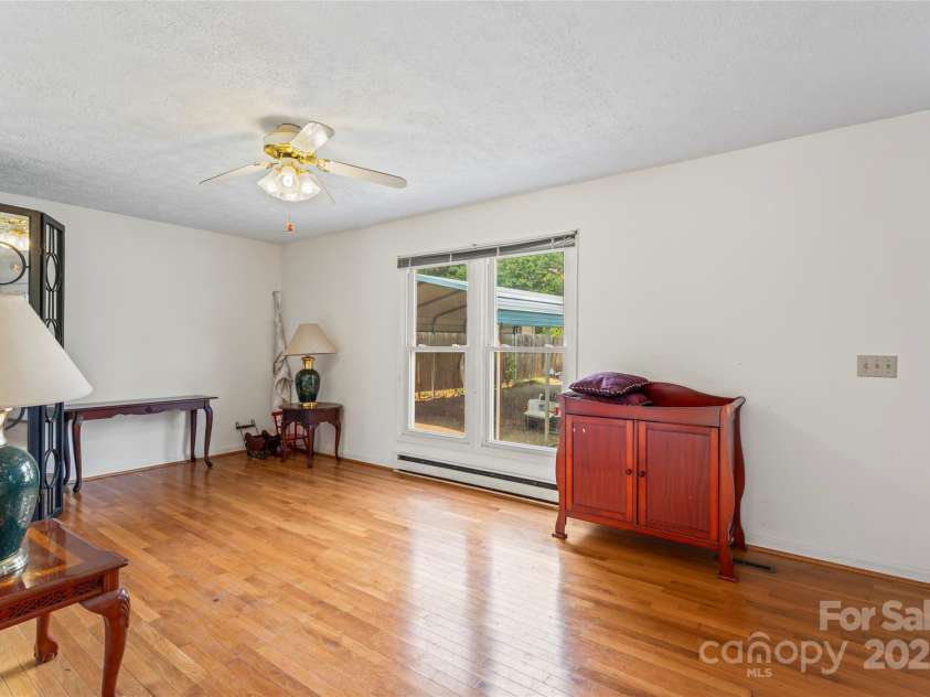 5438 Cold Harbor Drive, Charlotte, NC 28214.  MLS# CAR4282573, YatesRealty ID 31445. Entrance