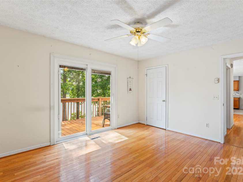 5438 Cold Harbor Drive, Charlotte, NC 28214.  MLS# CAR4282573, YatesRealty ID 31445. Primary - main level