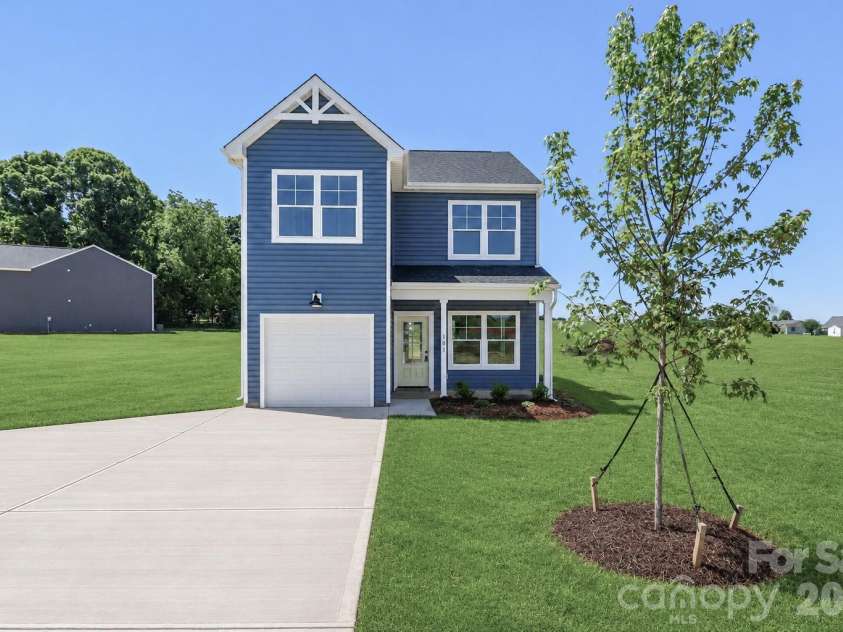 102 SIXTH Avenue, Hildebran, NC 28602.  MLS# CAR4393927, YatesRealty ID 31446. 