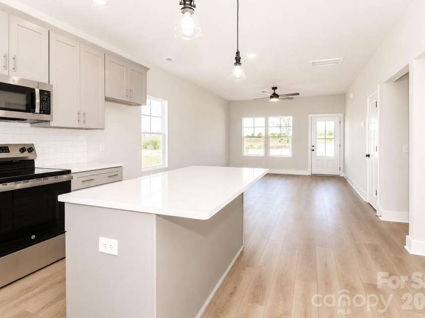 102 SIXTH Avenue, Hildebran, NC 28602.  MLS# CAR4393927, YatesRealty ID 31446. 