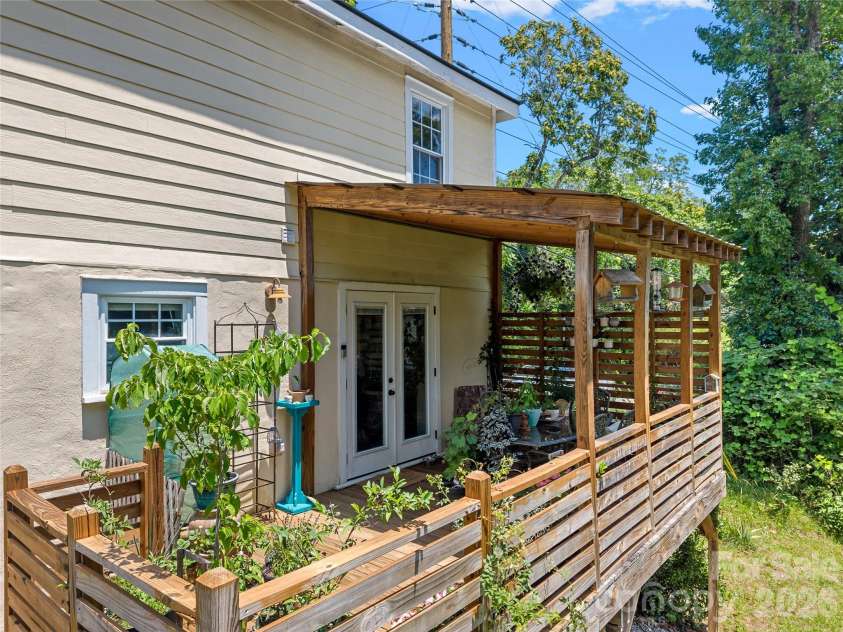 144 Howard Street, Tryon, NC 28782.  MLS# CAR4393484, YatesRealty ID 31447. 