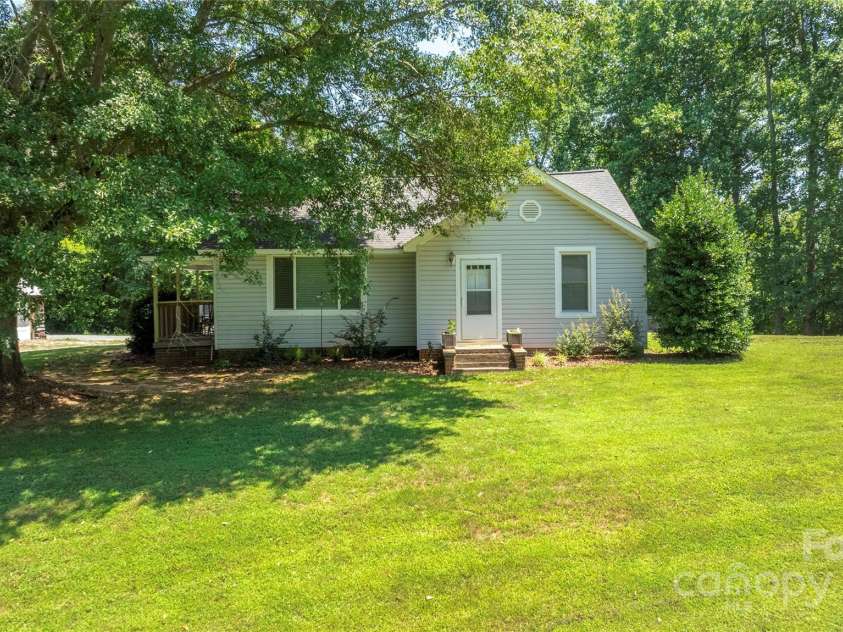 2770 St James Church Road, Newton, NC 28658.  MLS# CAR4283875, YatesRealty ID 31447. 