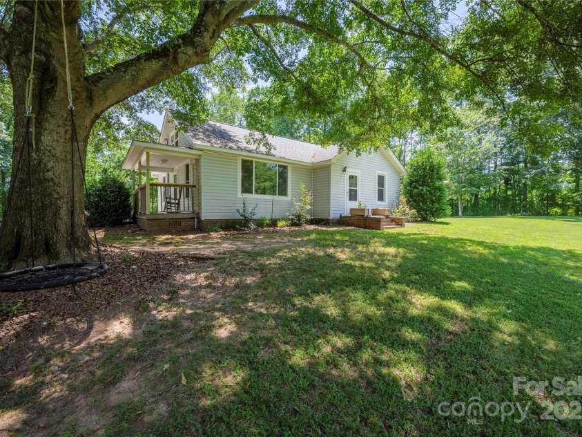 2770 St James Church Road, Newton, NC 28658.  MLS# CAR4283875, YatesRealty ID 31447. 