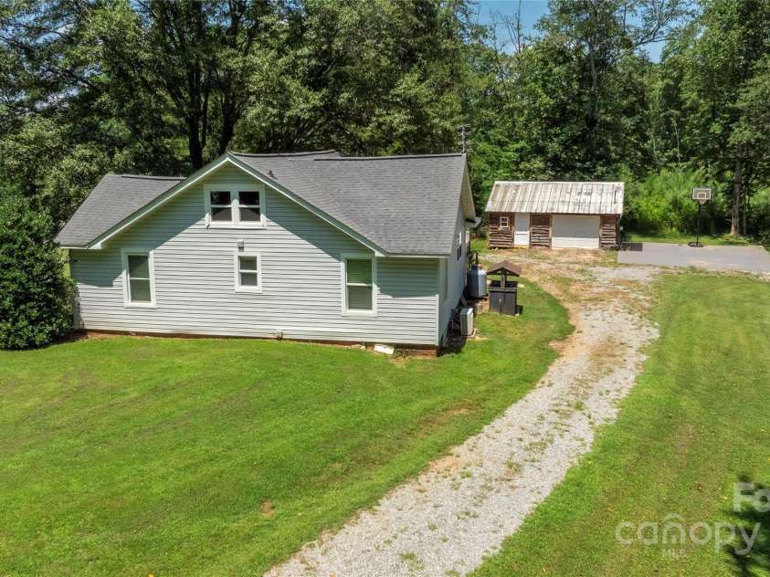 2770 St James Church Road, Newton, NC 28658.  MLS# CAR4283875, YatesRealty ID 31447. 