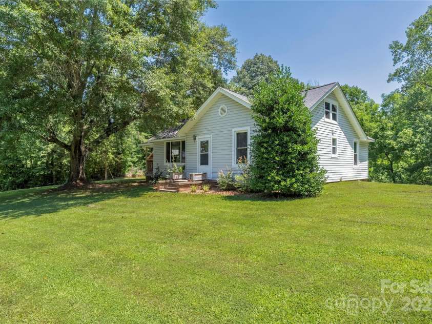 2770 St James Church Road, Newton, NC 28658.  MLS# CAR4283875, YatesRealty ID 31447. 
