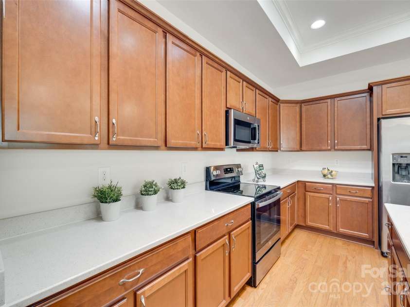 2261 Lincolnshire Lane, Waxhaw, NC 28173.  MLS# CAR4268622, YatesRealty ID 31448. 