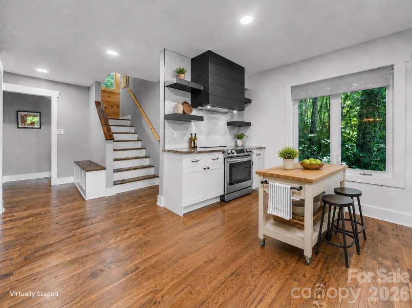 549 Clubhouse Drive, Banner Elk, NC 28604.  MLS# CAR4393499, YatesRealty ID 31448. 