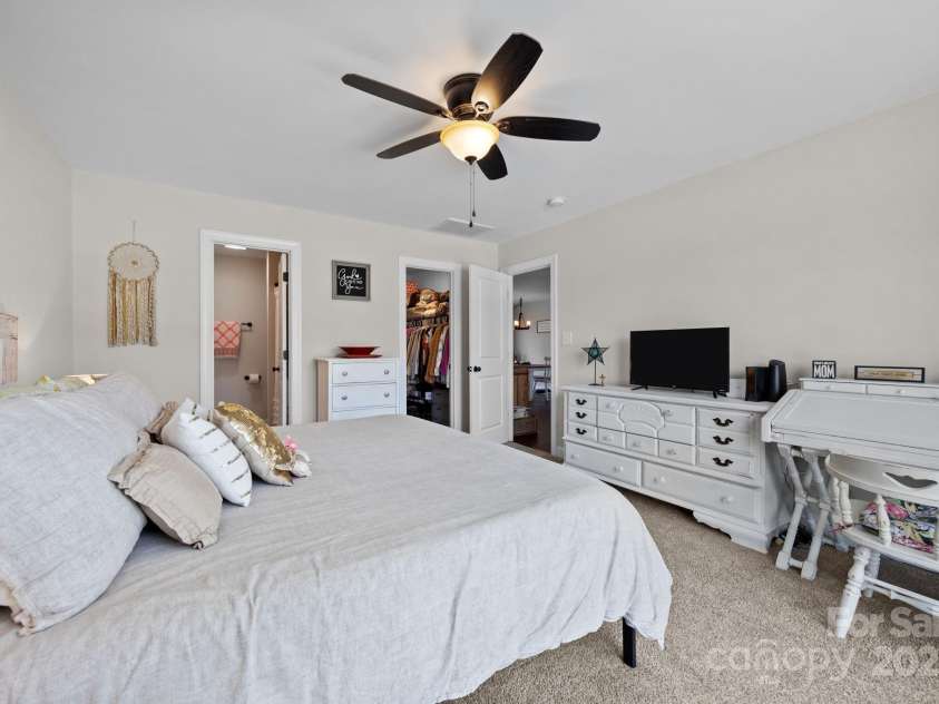 149 Tuscan Way, Lexington, NC 27295.  MLS# CAR4288019, YatesRealty ID 31449. 