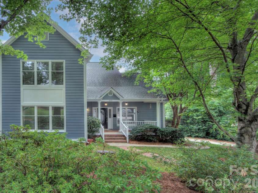 2000 Victorian Place, Charlotte, NC 28203.  MLS# CAR4393683, YatesRealty ID 31449. 