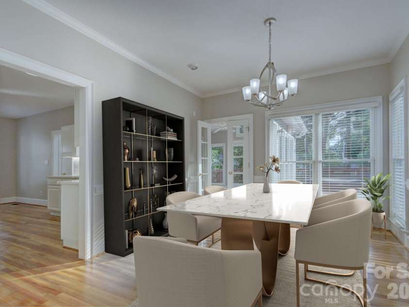 2000 Victorian Place, Charlotte, NC 28203.  MLS# CAR4393683, YatesRealty ID 31449. 