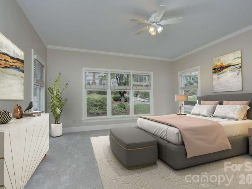 2000 Victorian Place, Charlotte, NC 28203.  MLS# CAR4393683, YatesRealty ID 31449. 